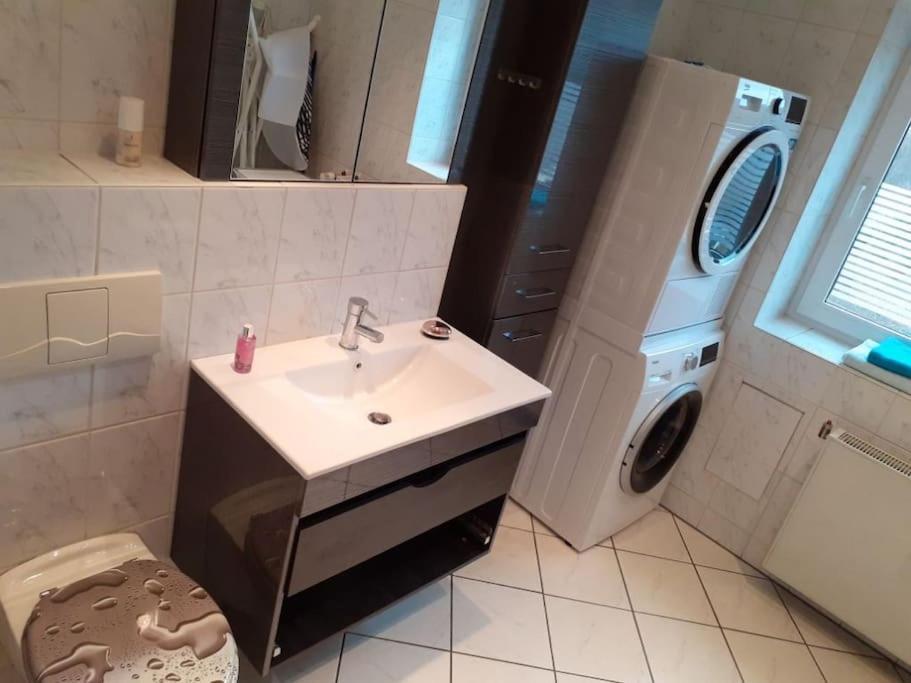 Schoene Und Ruhige Ferienwohnung In Ottendorf Sebnitz Extérieur photo